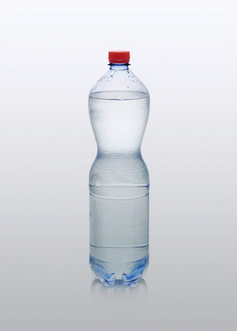 190523_CdA_Hayward_Cover-1200x1677